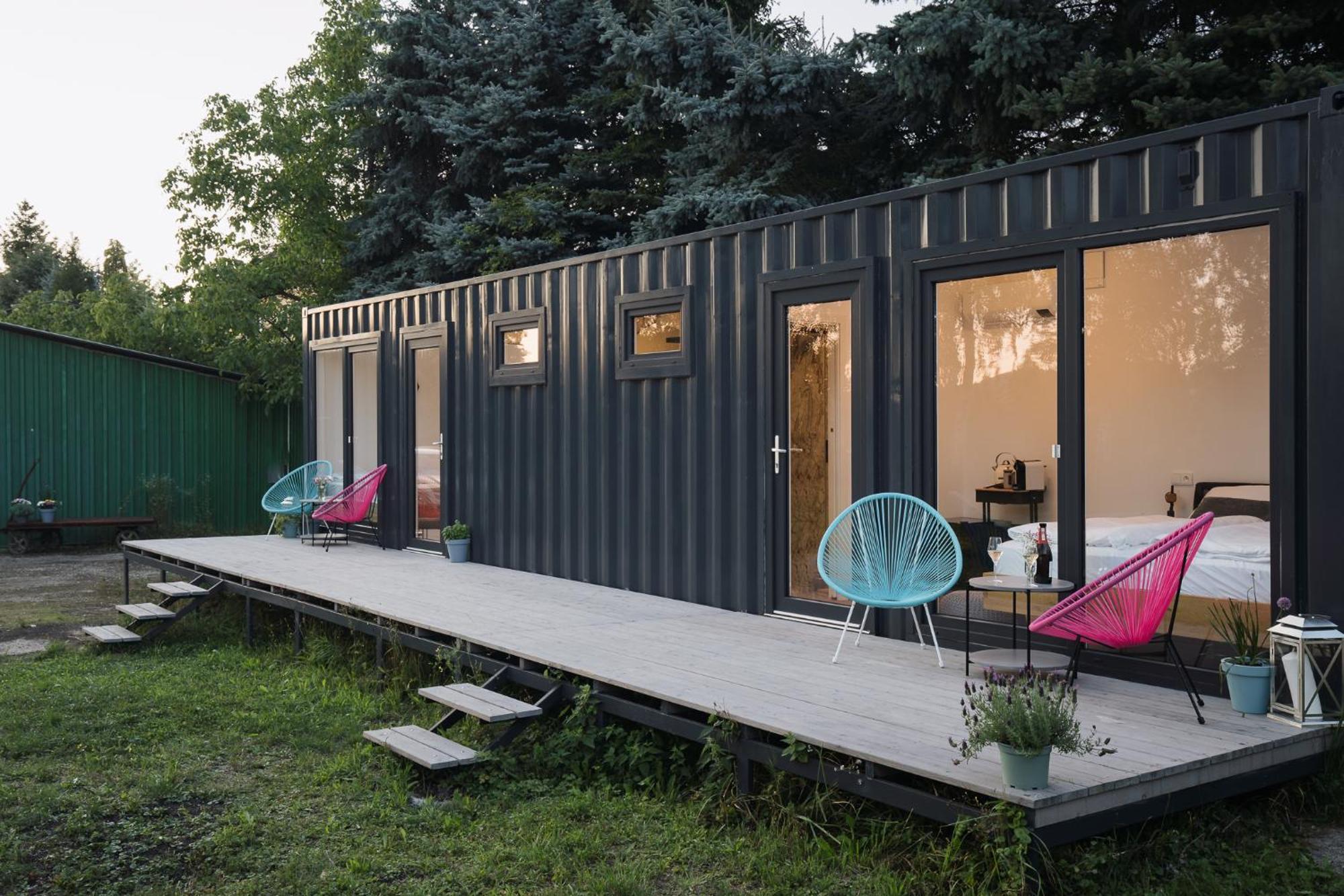 Container Apartment Дечин Екстериор снимка